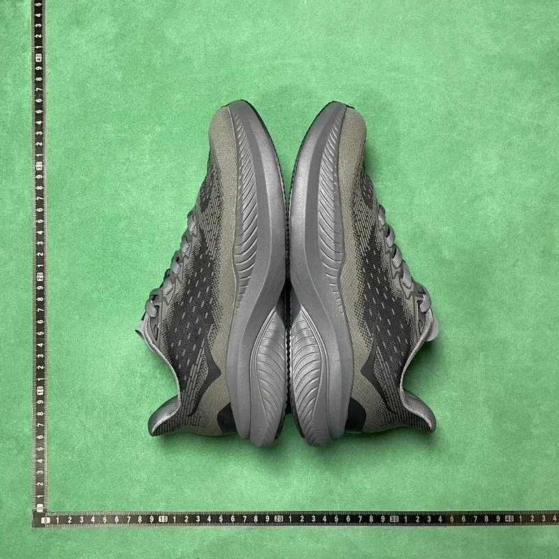 HOKA Sneakers