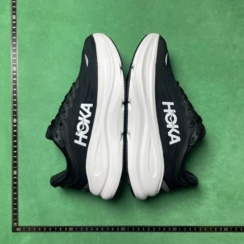 HOKA Sneakers