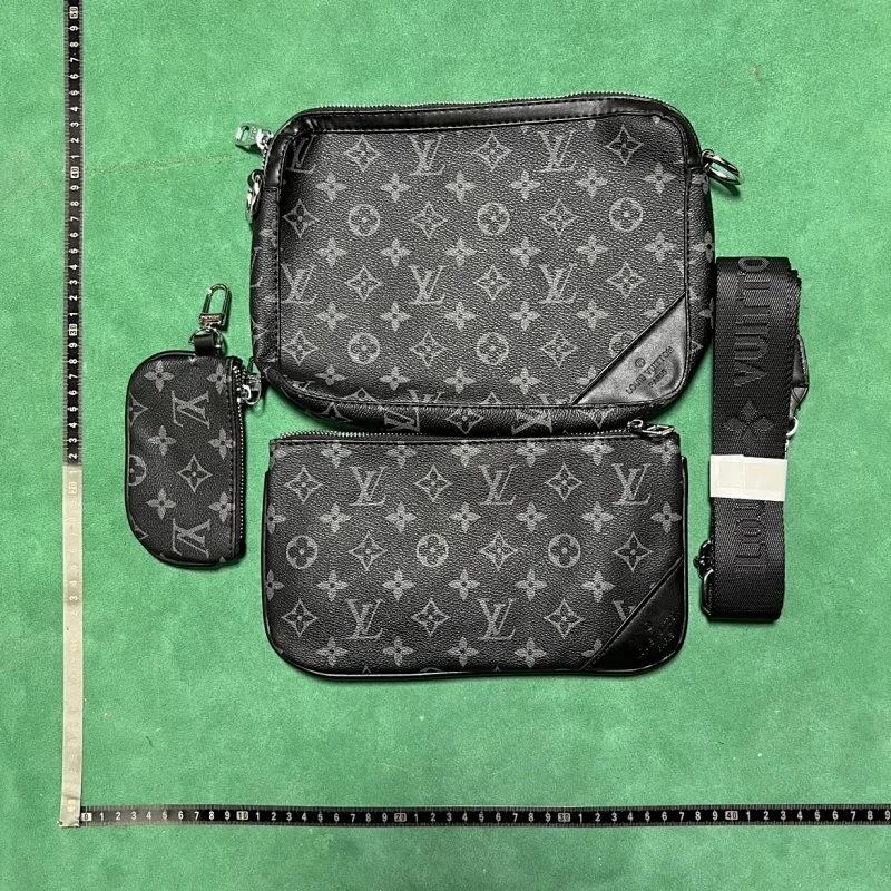 Louis Vuitton Trio Messenger