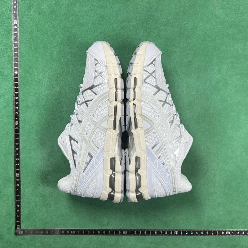 ASICS Sneakers