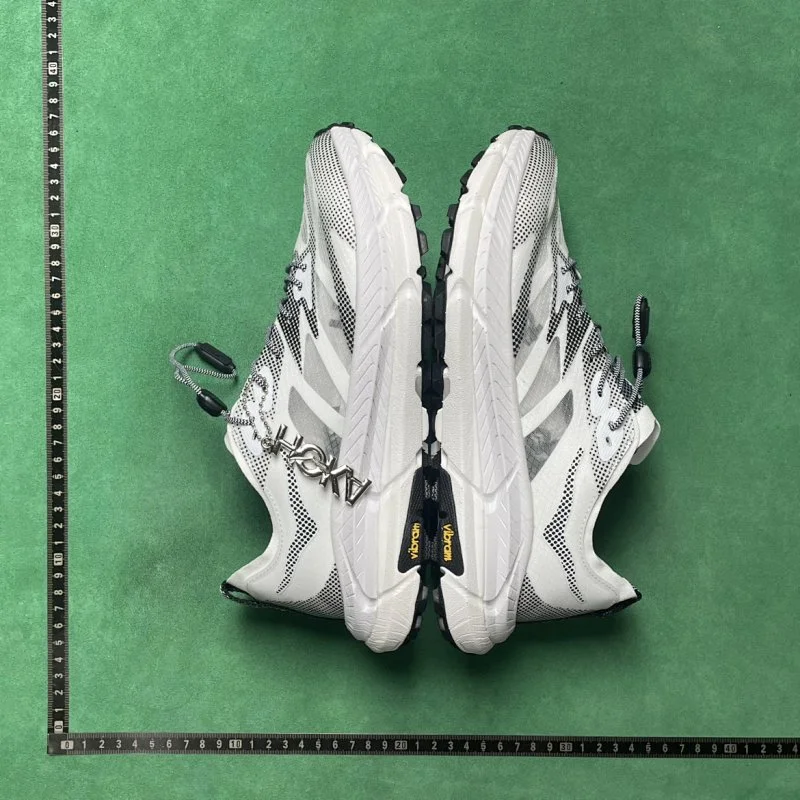 HOKA Sneakers