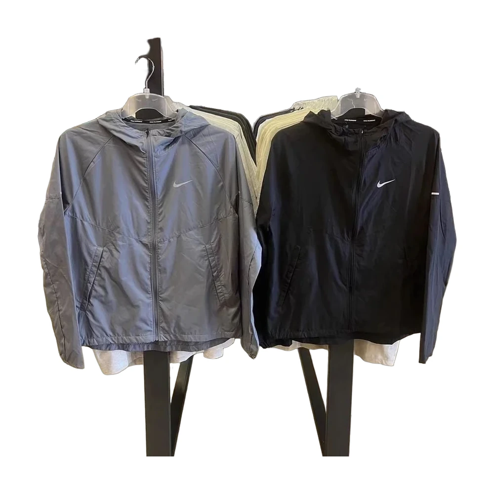 Nike Repel Lightweight Hooded Jacket