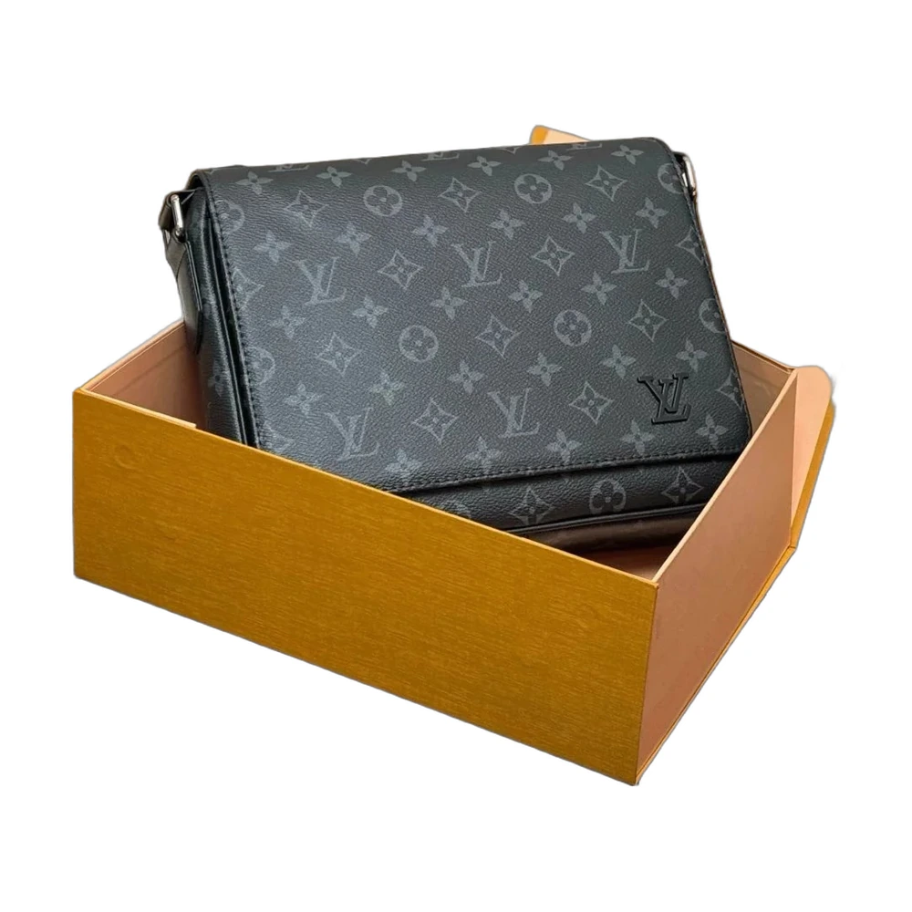 Louis Vuitton Discovery Pochette Monogram Eclipse