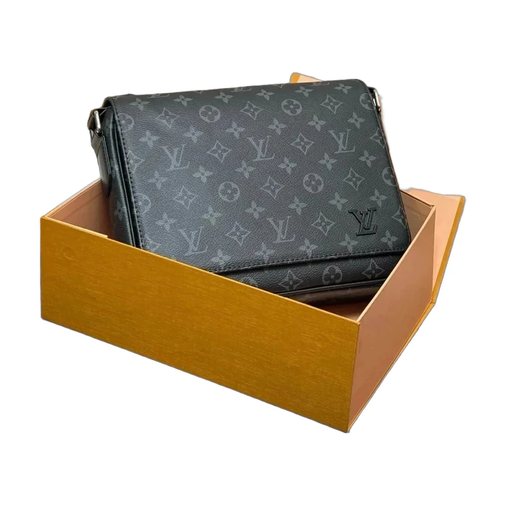 Louis Vuitton Discovery Pochette Monogram Eclipse