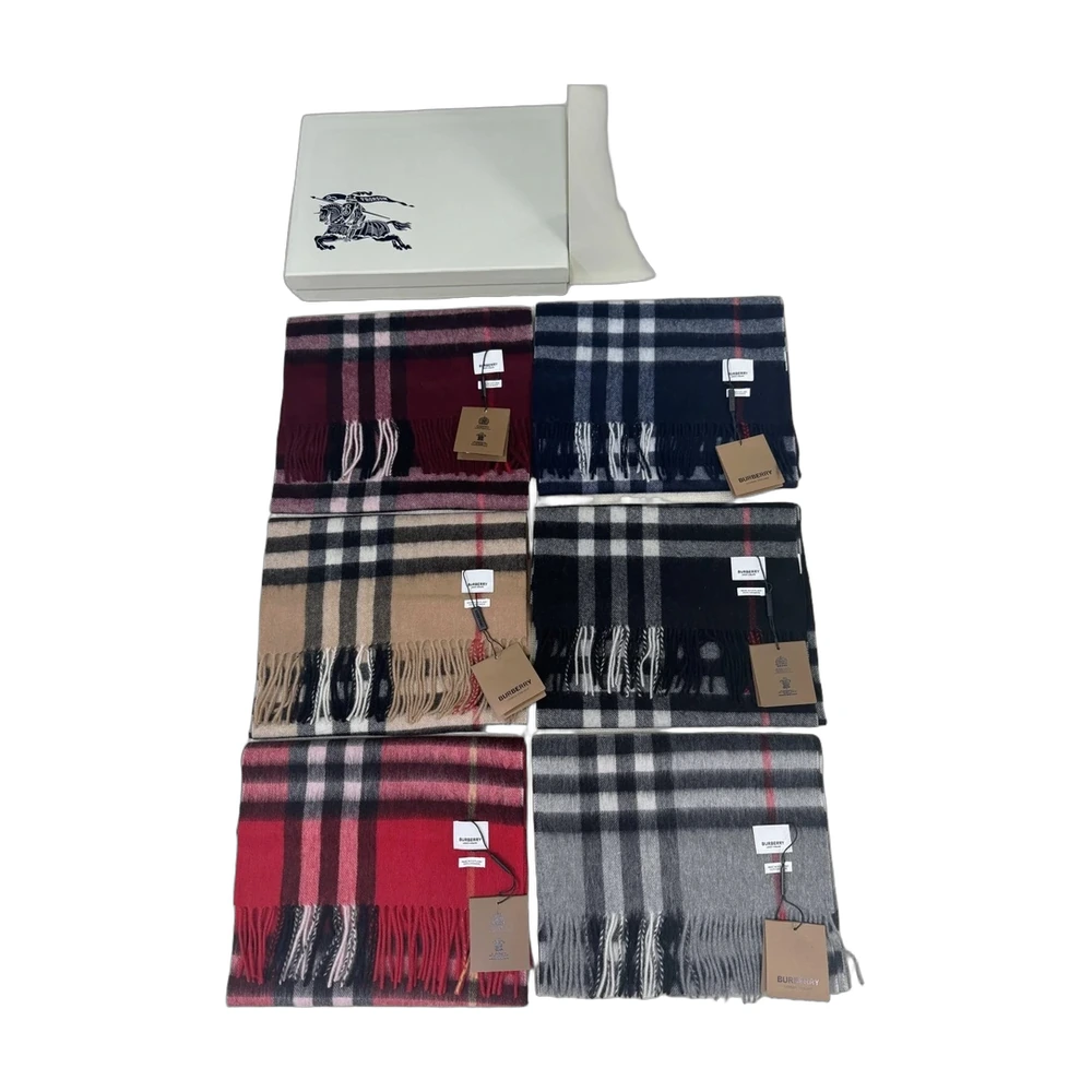 Burberry Giant Check