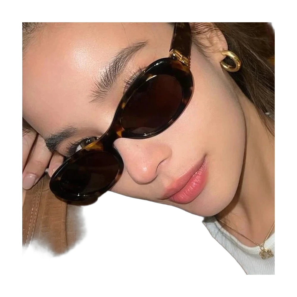 Celine Triomphe Oval