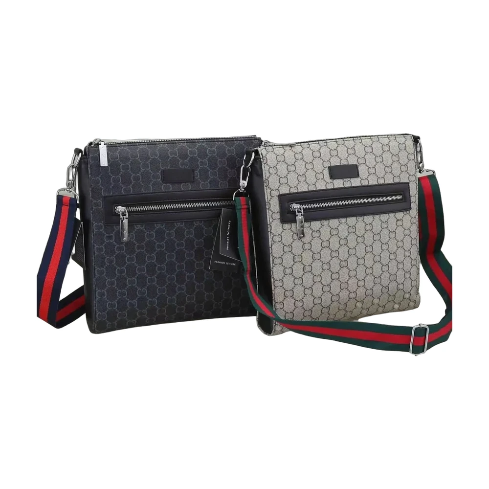 Gucci Gg Supreme Flat Messenger