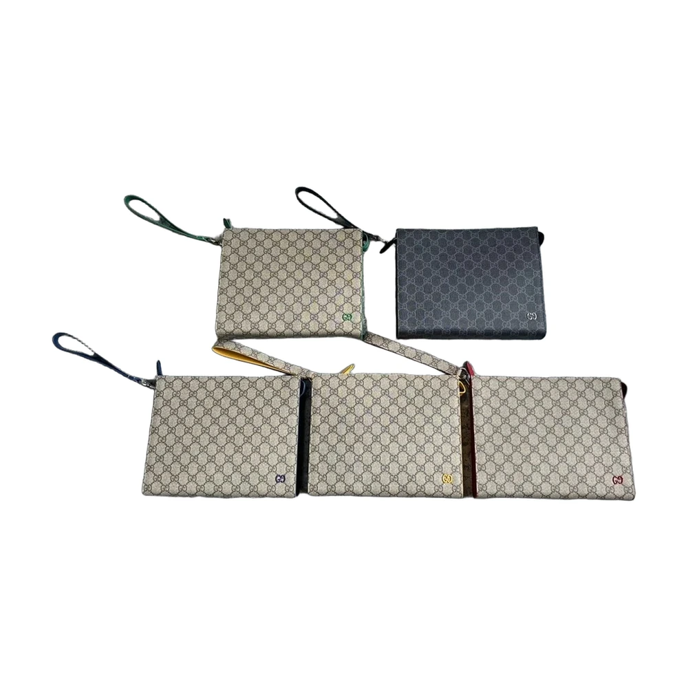 Gucci GG Supreme Zip Pouch Clutch