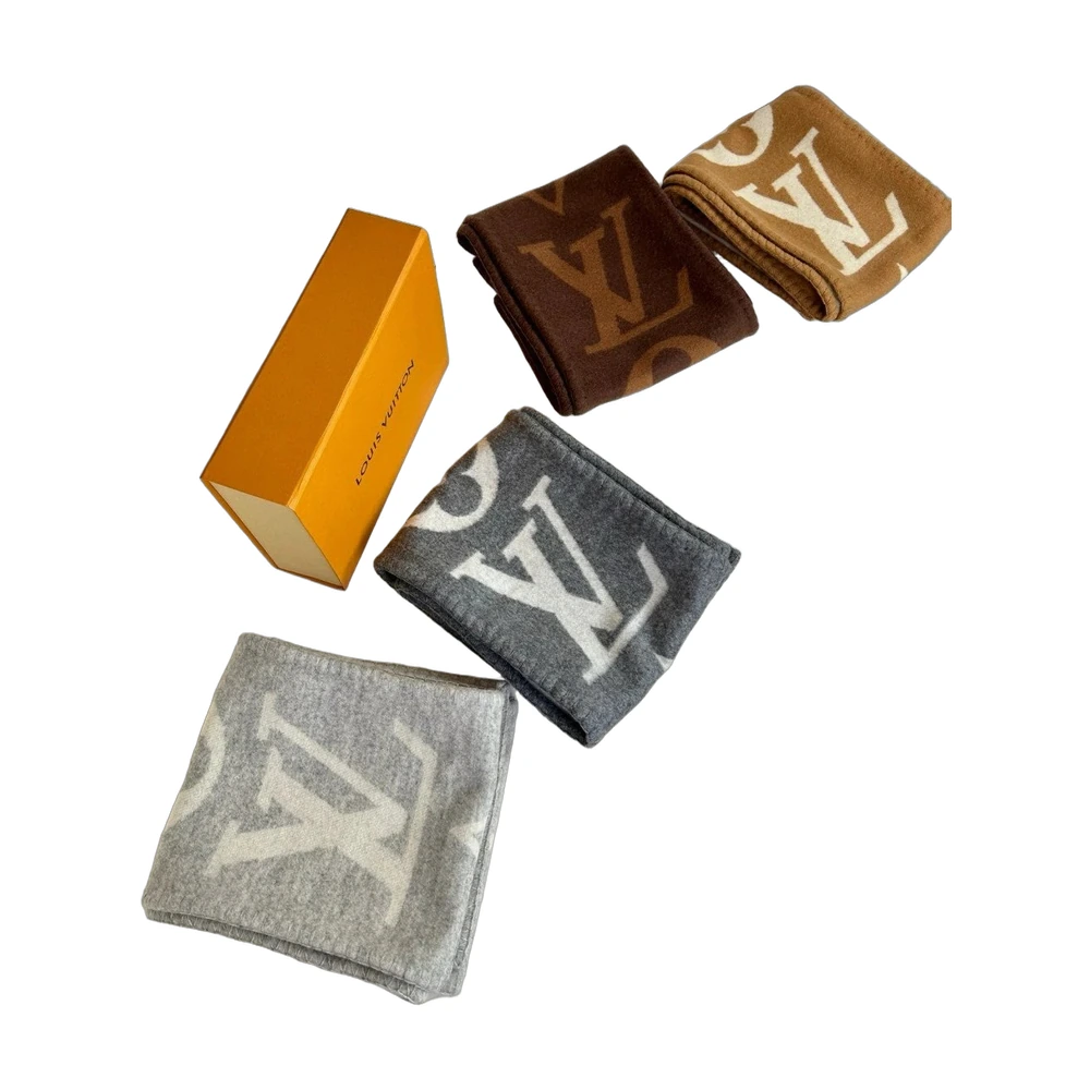 Louis Vuitton Logomania Scarf