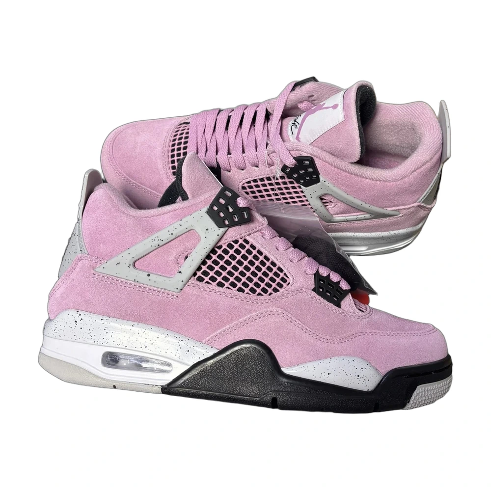 Air Jordan 4 Retro