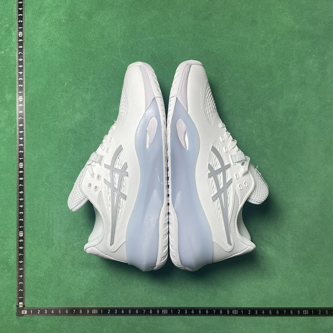 ASICS Sneakers