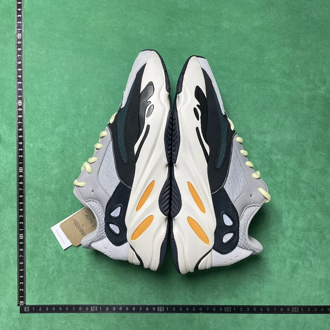 Yeezy Sneakers