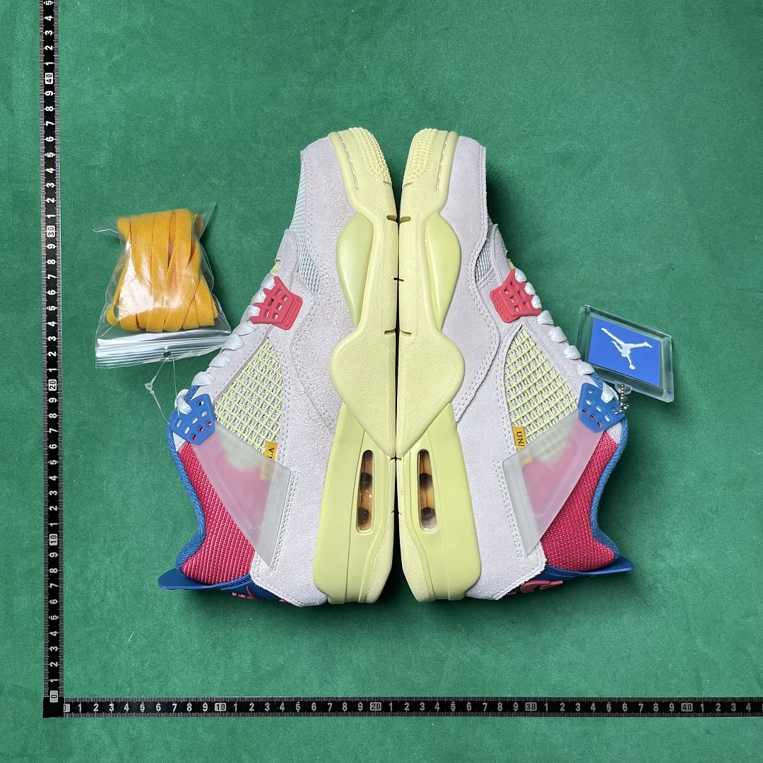 Air Jordan 4