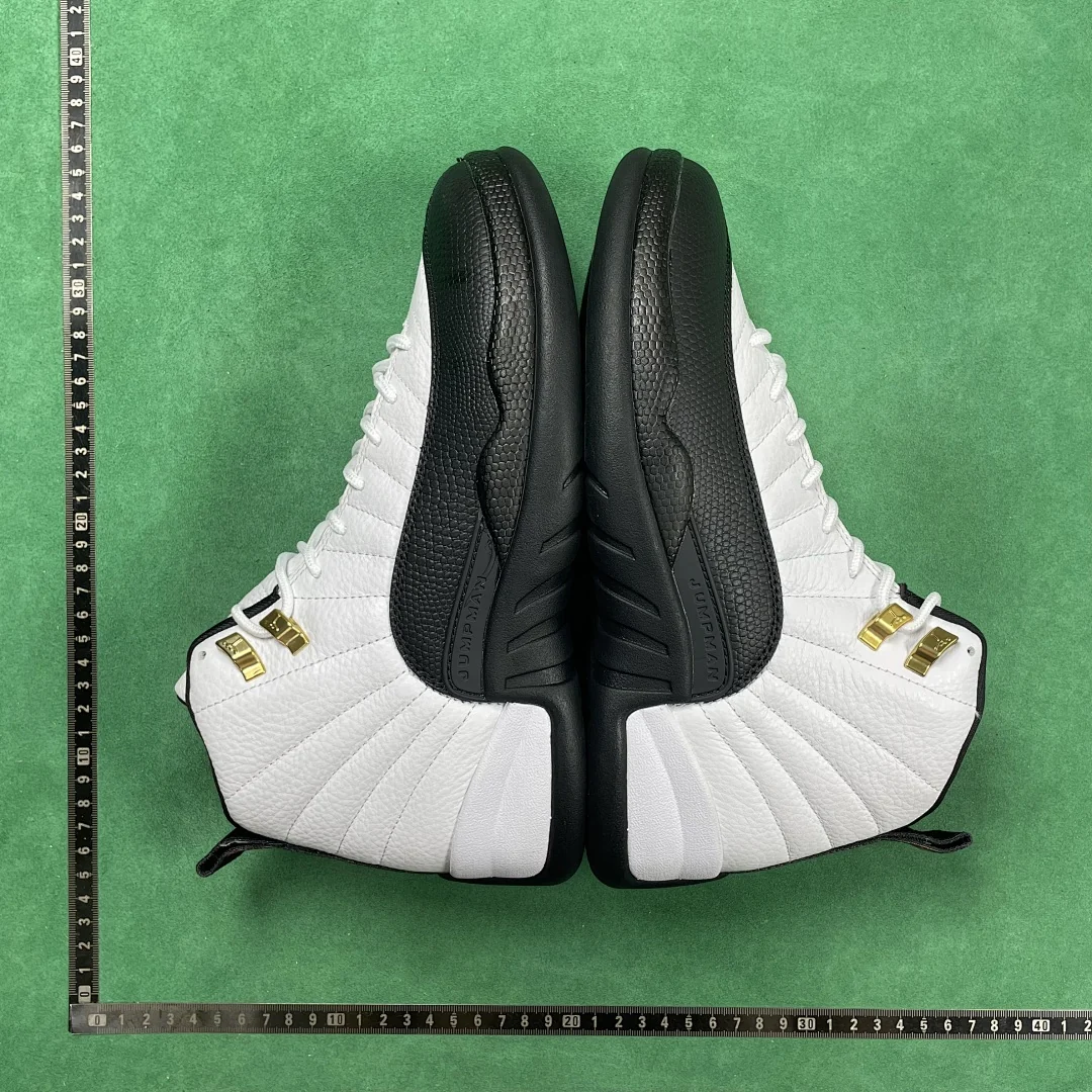Air Jordan 12