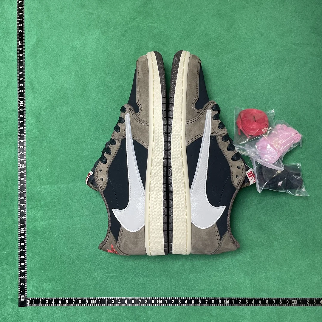 Air Jordan 1 Low