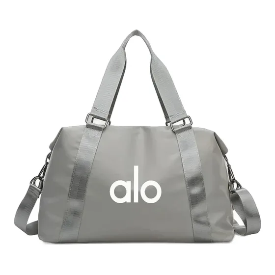 Alo Yoga Logo Duffel Bag - Sage