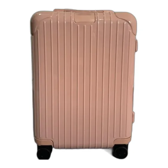 RIMOWA Grooved Hardshell Spinner Suitcase